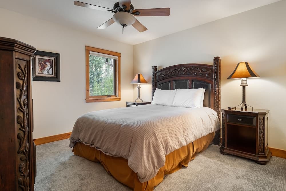 Dreamcatcher At Lakota 5 Bedroom Home by RedAwning