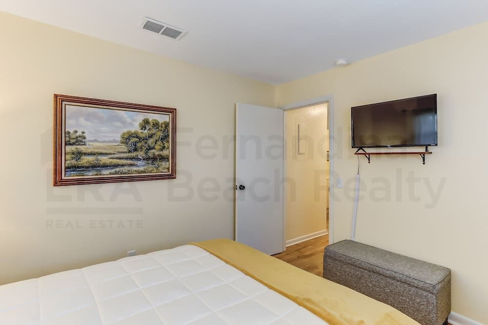 South Fletcher Beachfront Home by RedAwning