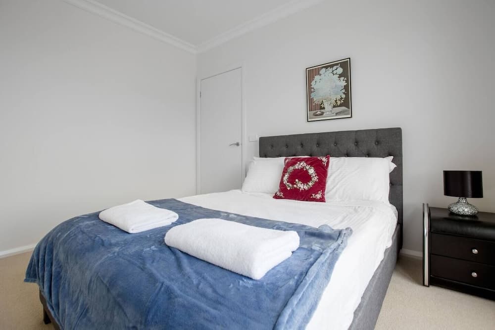 Captivating Large 4br@narre Warren