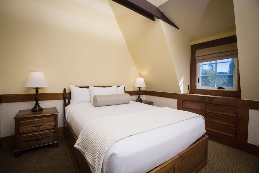 UCLA Lake Arrowhead Lodge