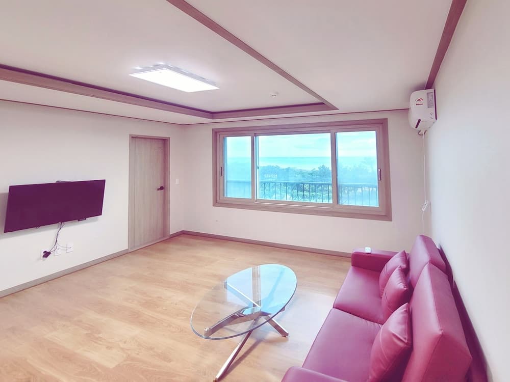 Witch's broomstick Condo