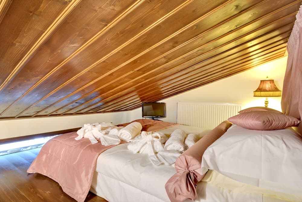 Pileas & Thetis Villa