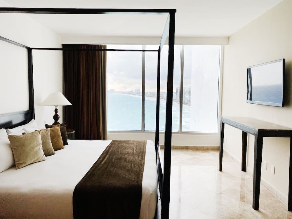 Krystal Grand Cancun All Inclusive