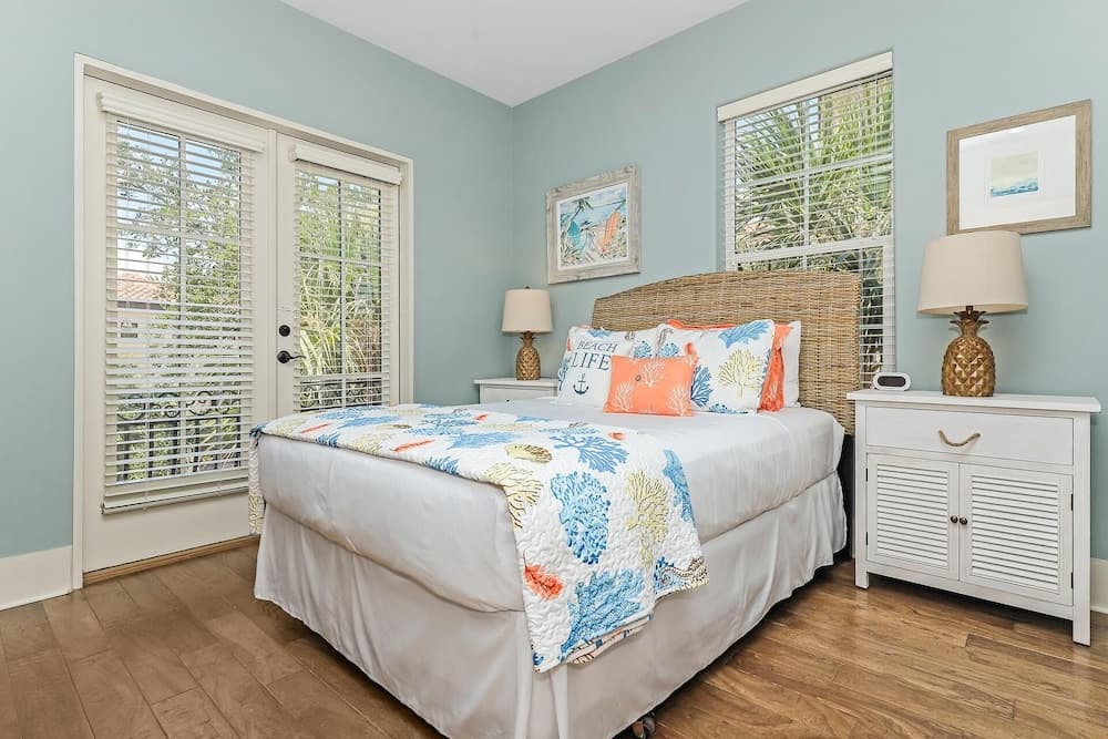 Villa Lago 1948 IIG 4BR BA