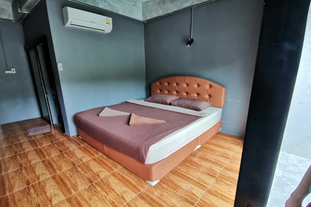 OYO 1167 Ban Pa Rim Khuean