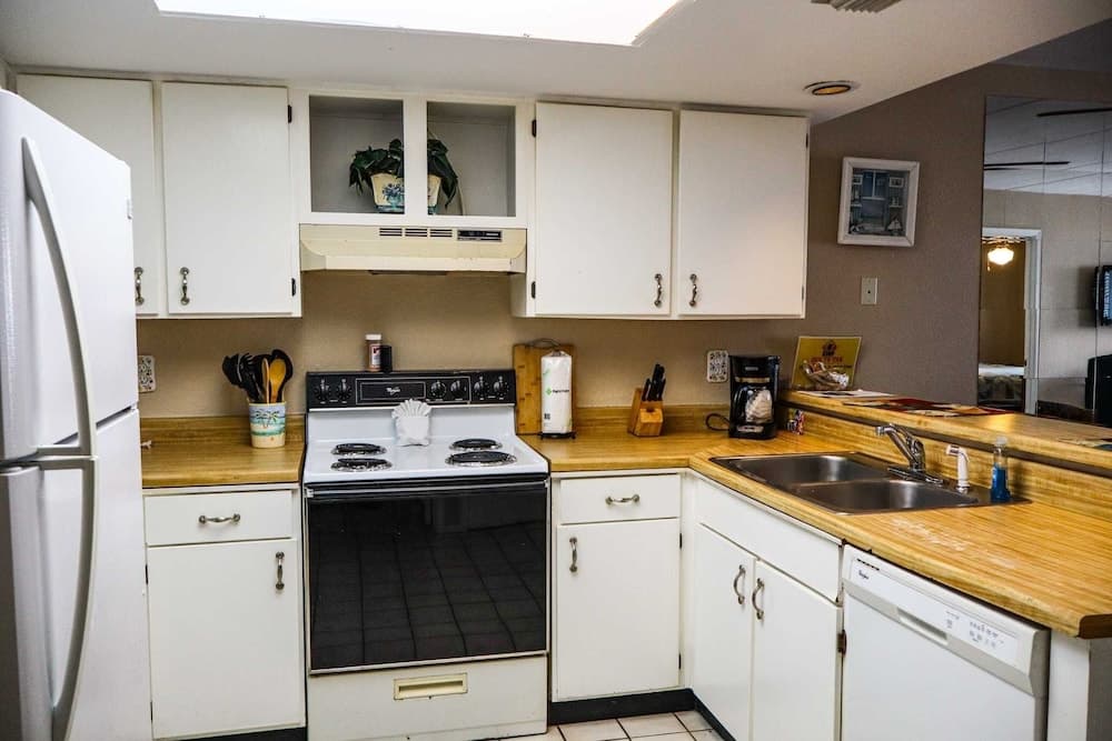 Surfside Ii 107 2 Bedroom Condo by RedAwning