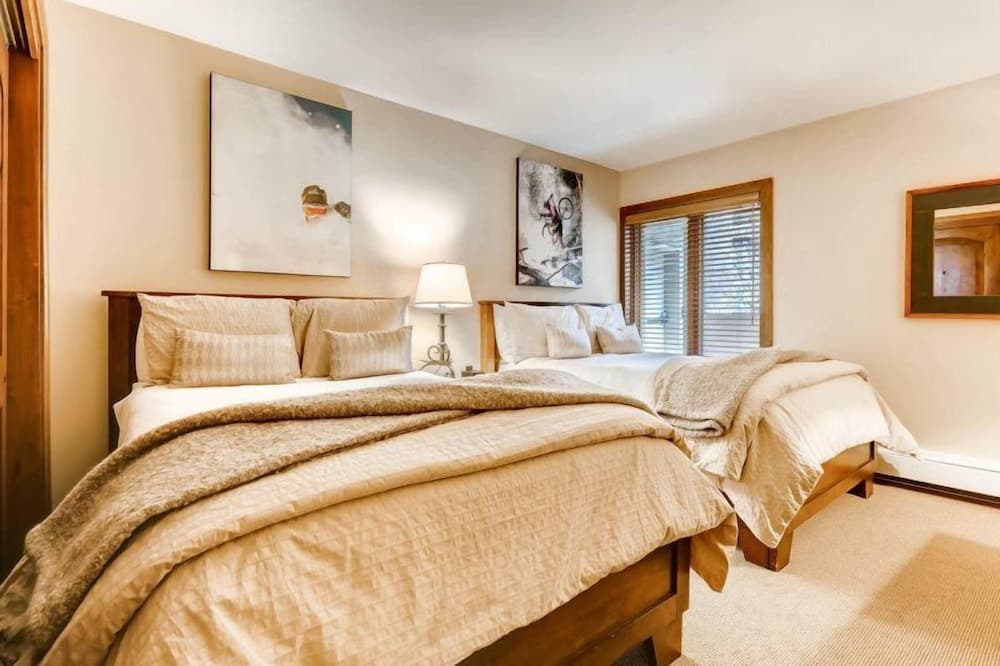 Ski in, Ski out 3 Bedroom Mountain Residence in the Heart of Lionshead Village with Heated Slope Side Pool and Hot Tub