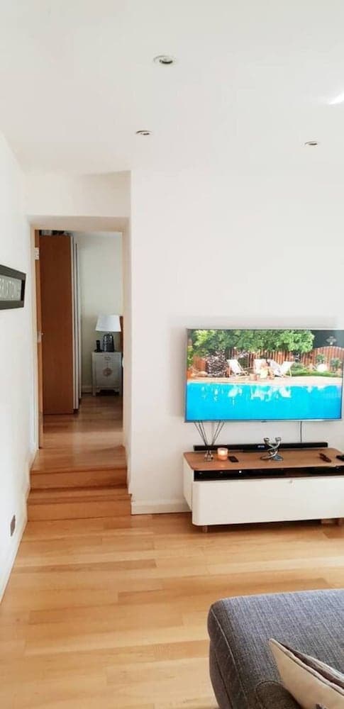 2-bed, Sleeps 4, Garden