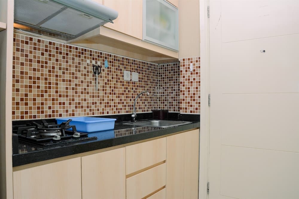 Cozy Living Studio at Cosmo Terrace Apartment