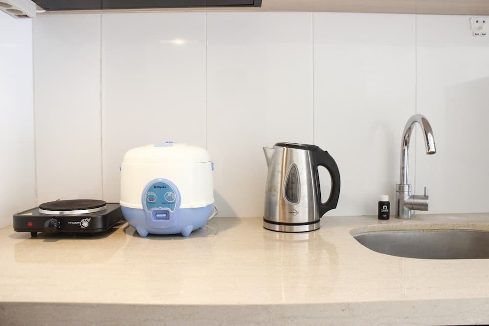 Bright Studio Room Gateway Pasteur Apartment