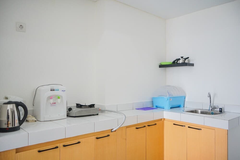 Minimalist and Elegant 1BR Apartment at Casa De Parco