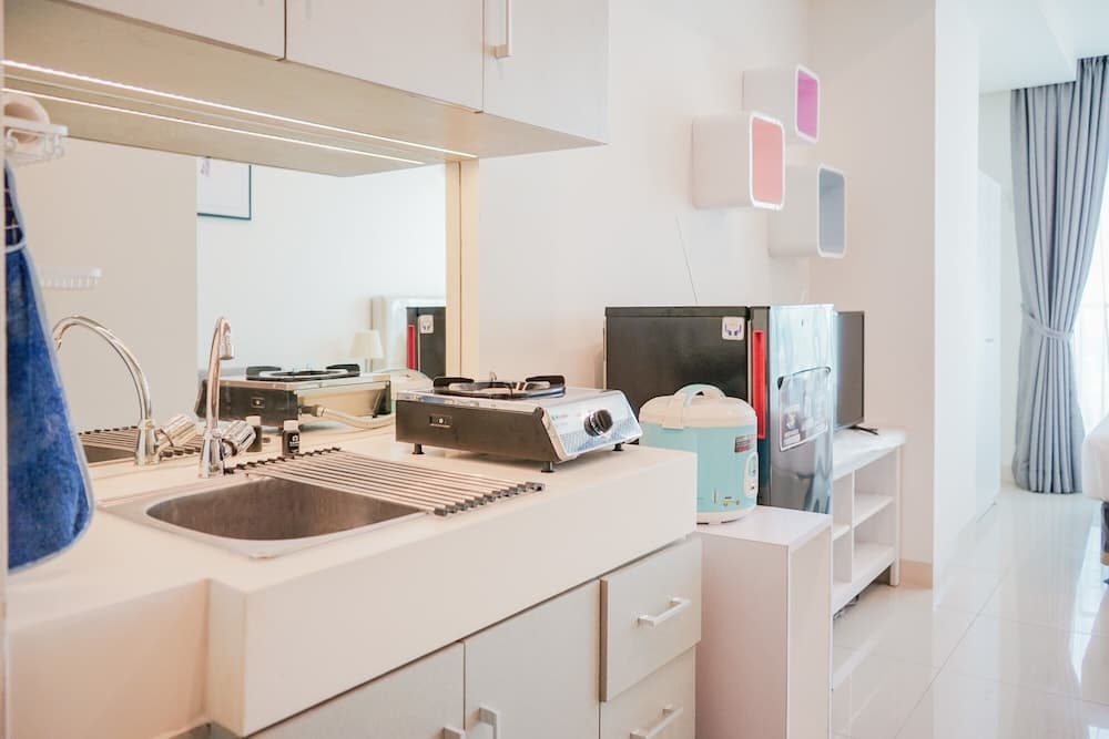 Cozy and Relax Studio Room @ Tree Park BSD Apartment