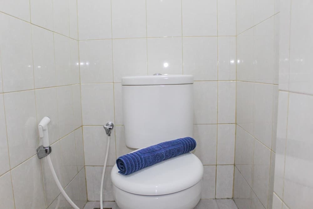 Minimalist Studio Apartment at Poris 88 with City View