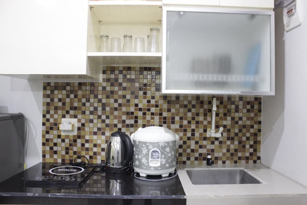 Bright and Comfy 2BR The Jarrdin Cihampelas Apartment