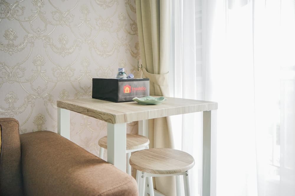 Minimalist 2BR at Emerald Bintaro Apartment