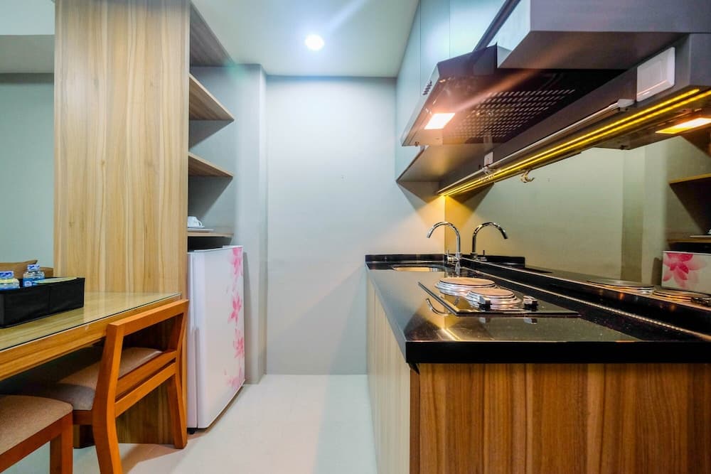 Comfortable 1BR Apartment at Mustika Golf Residence