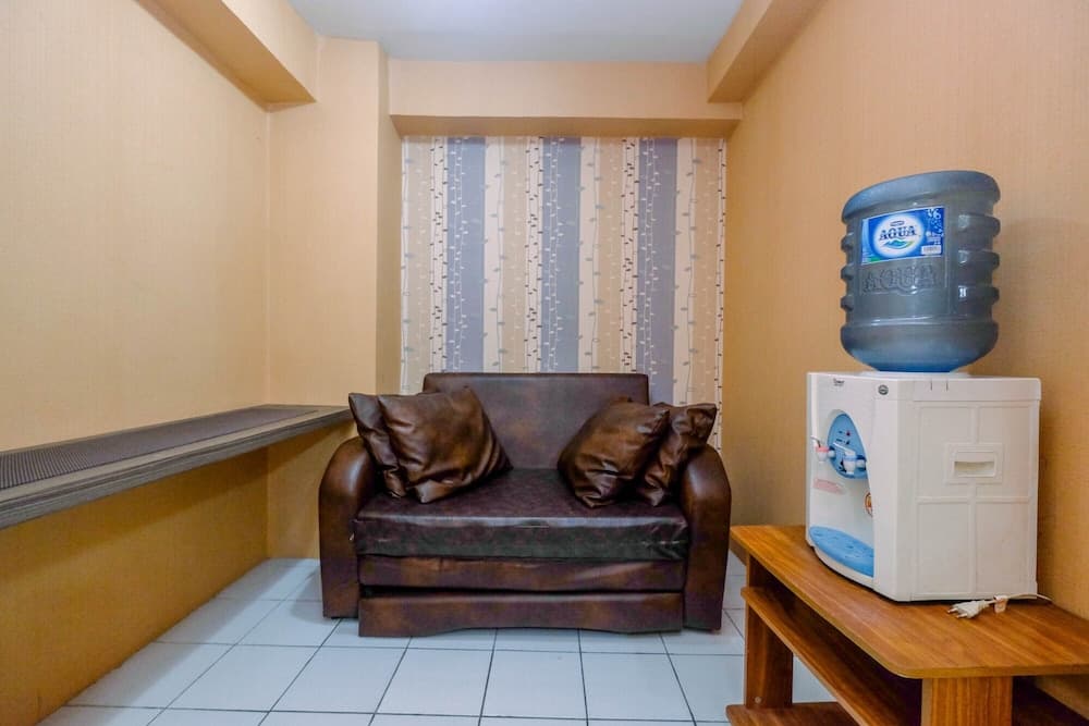 Strategic and Homey 1BR Kalibata City Apartment