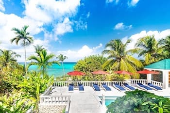 Panoramic Cottage at Love Beach - Pool