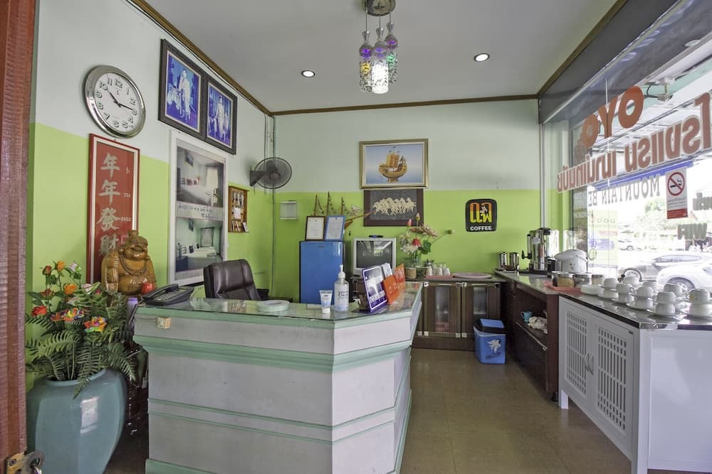 OYO 75314 Mountain Beach