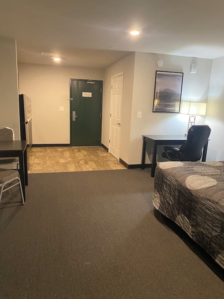 WoodSpring Suites Atlanta Airport