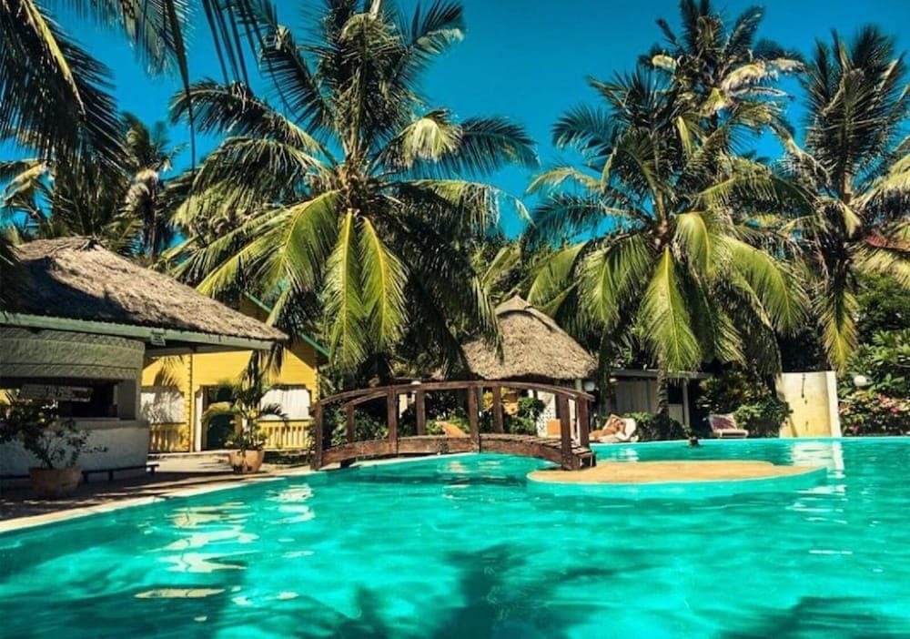 Room in Apartment - Wonderful two Minutes Walk to the White Sand Beach Property