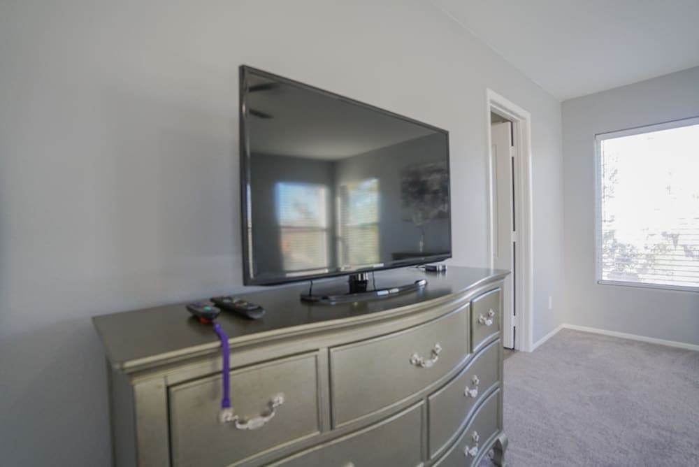 2400sqft House 6beds 3bath Pool Table BBQ