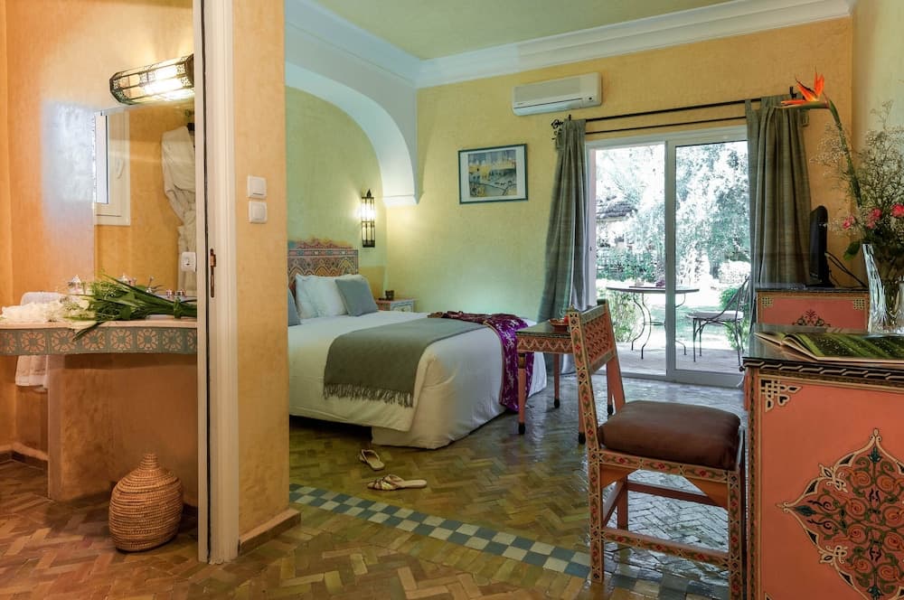 Double Room in a Charming Villa in the Heart of Marrakech Palm Grove