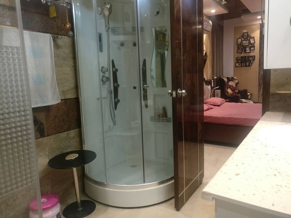 Room in Condo - 'mount View Double-bed' By Aparna Bienvenue !