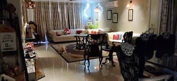 Mount View Double-bed By Aparna Bienvenue