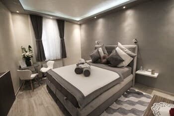 Alessio Premium Rooms - King Room 4