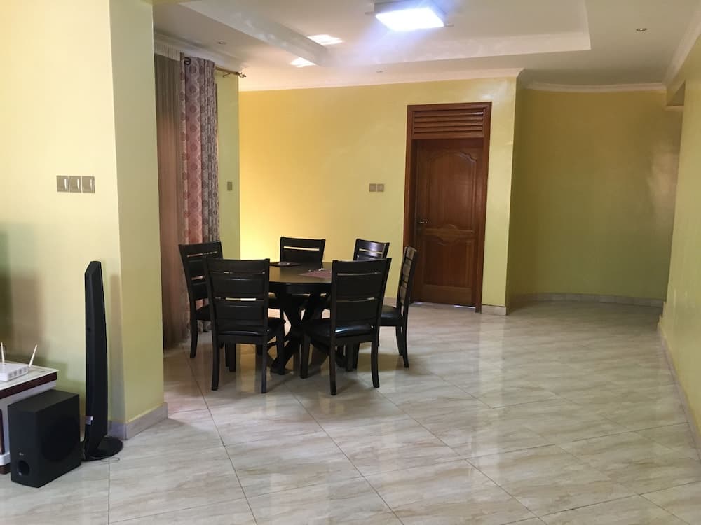 Room in House - Private Room With Jacuzzi in Kigali