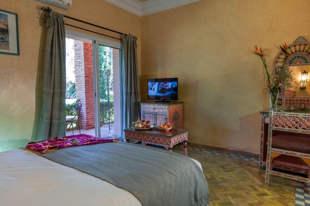 Room in Villa - Charming Villa in the Heart of Marrakech Palm Grove