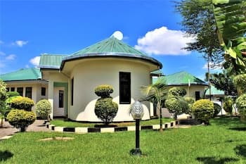 Amazing Arusha Furaha Lodge
