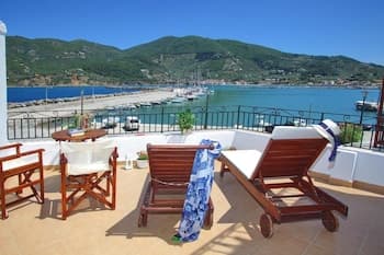 Villa Yiannoula With Amazing sea View at Skopelos Old Port