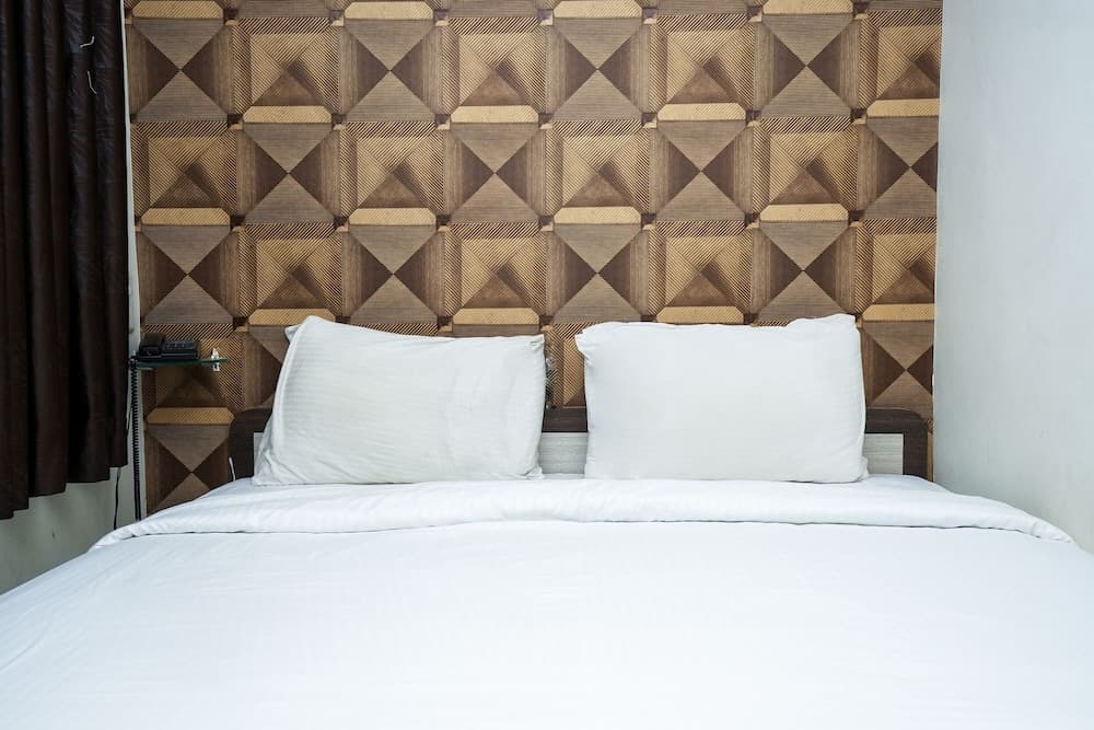 Hotel Opera Inn near Central Bus Stand