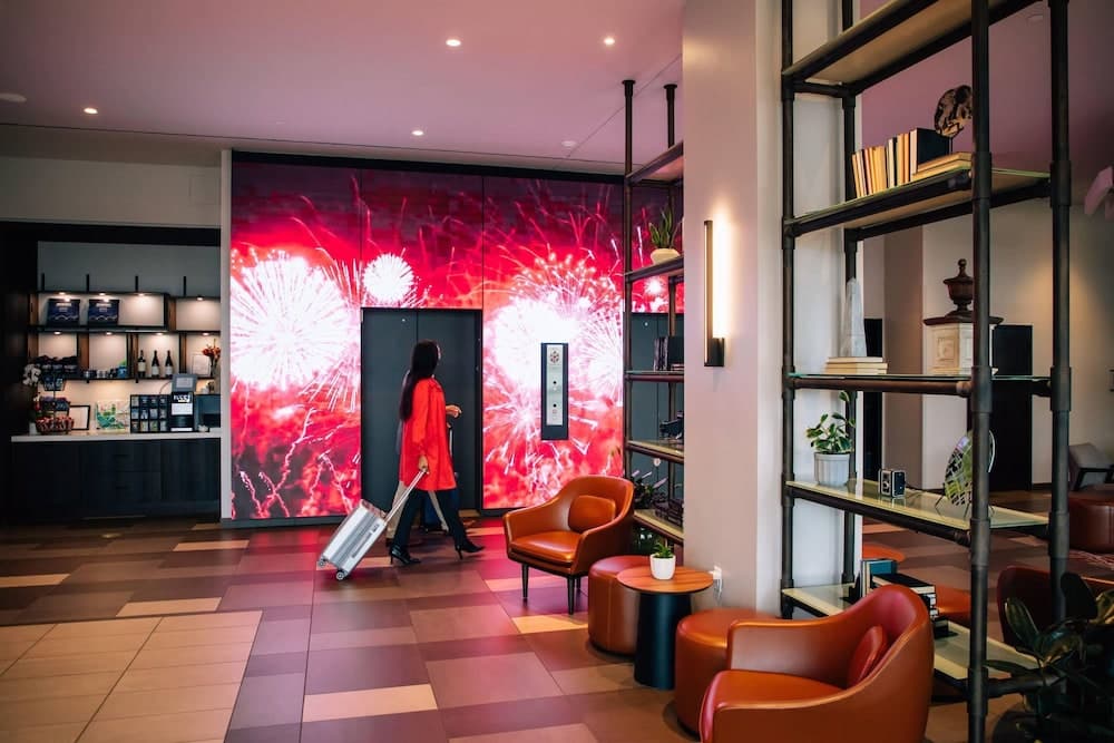 Cambria Hotel Washington D.C. Navy Yard Riverfront