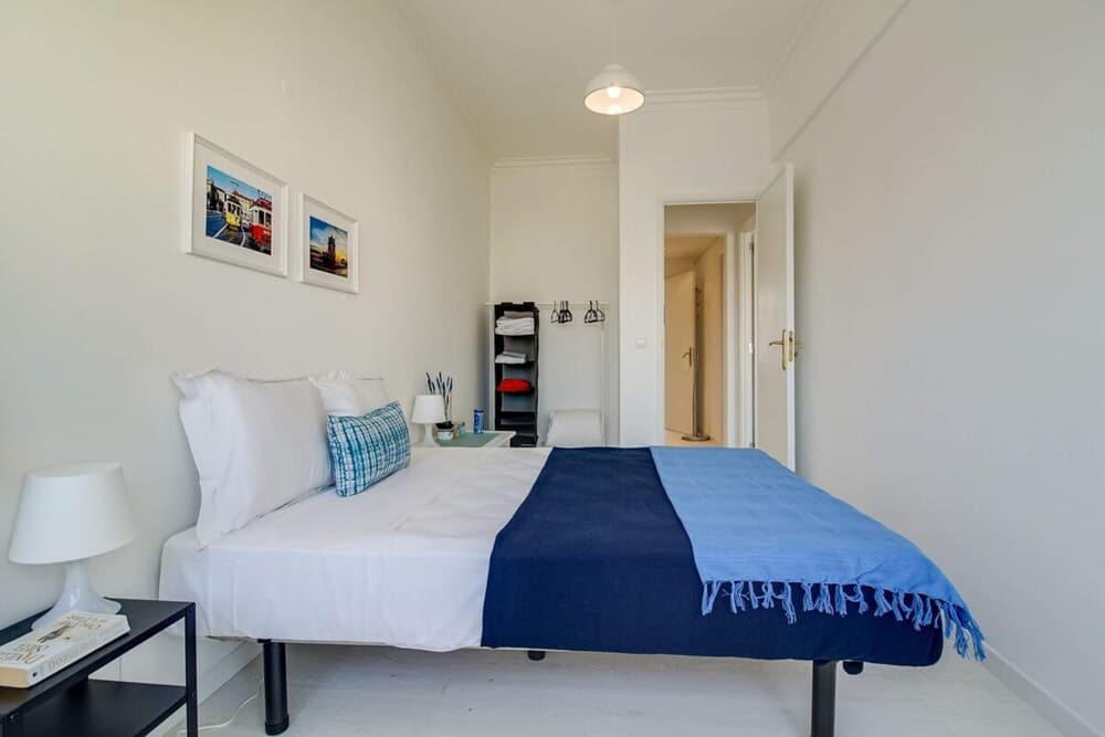 Modern 2 Bedroom Apartment With Views in Lisbon