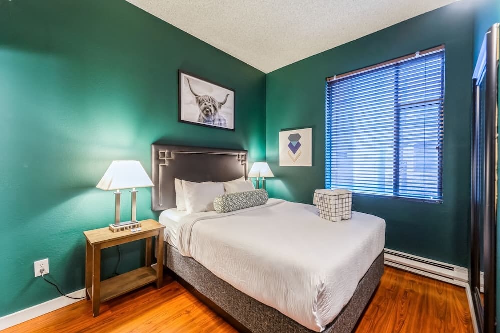 Kasa The Oxford Seattle