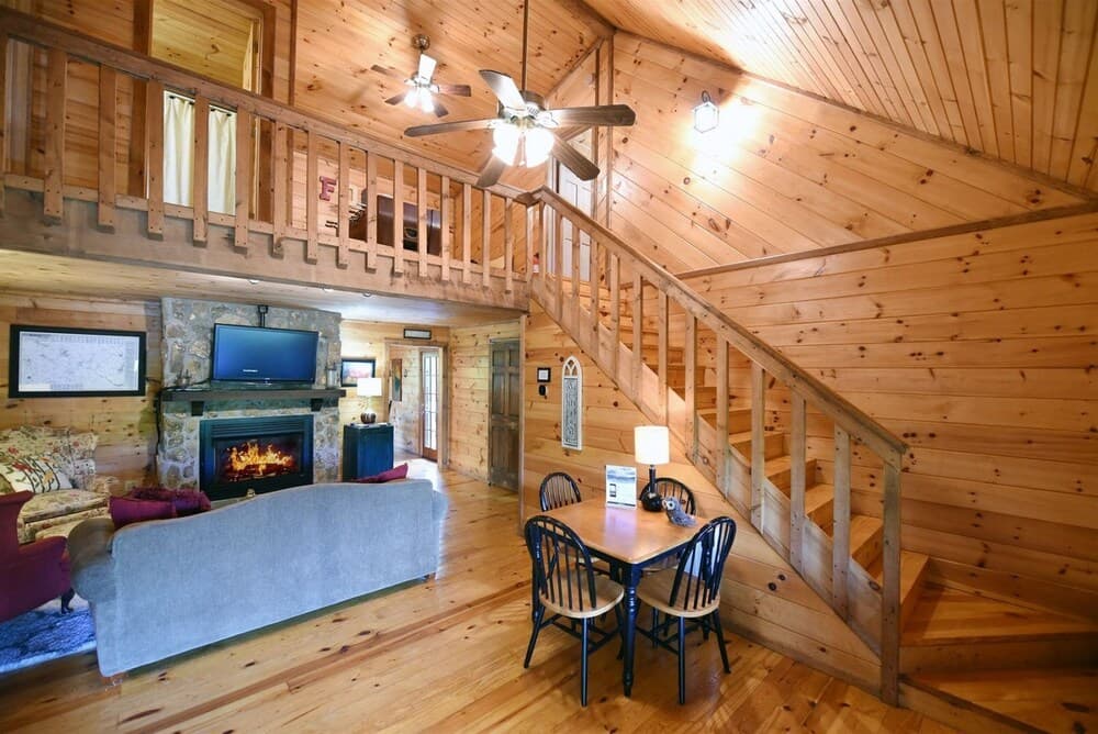 Knotty Pony Cabin- Blue Ridge