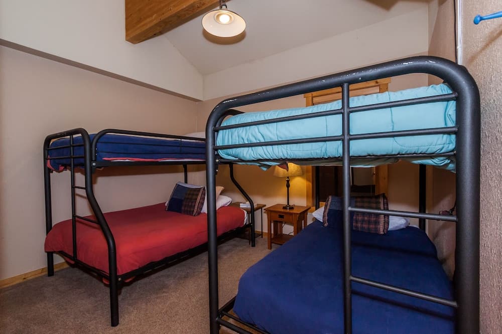 Tenderfoot Lodge by Summit County Mountain Retreats