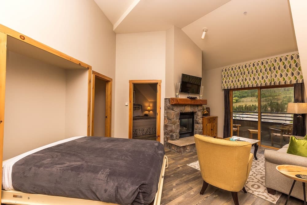 Dakota Lodge by Summit County Mountain Retreats