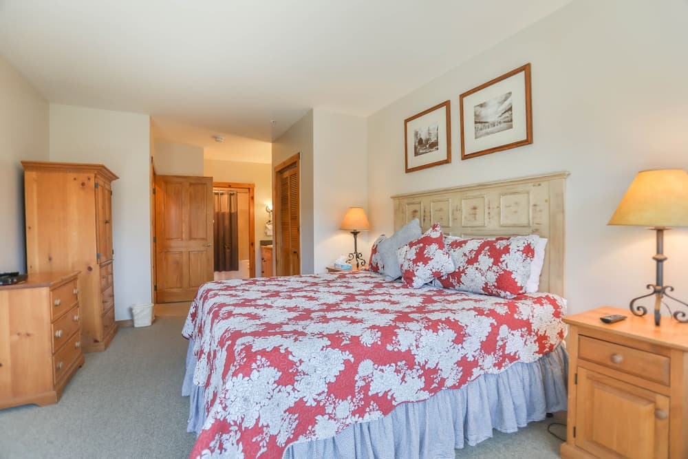 Dakota Lodge by Summit County Mountain Retreats