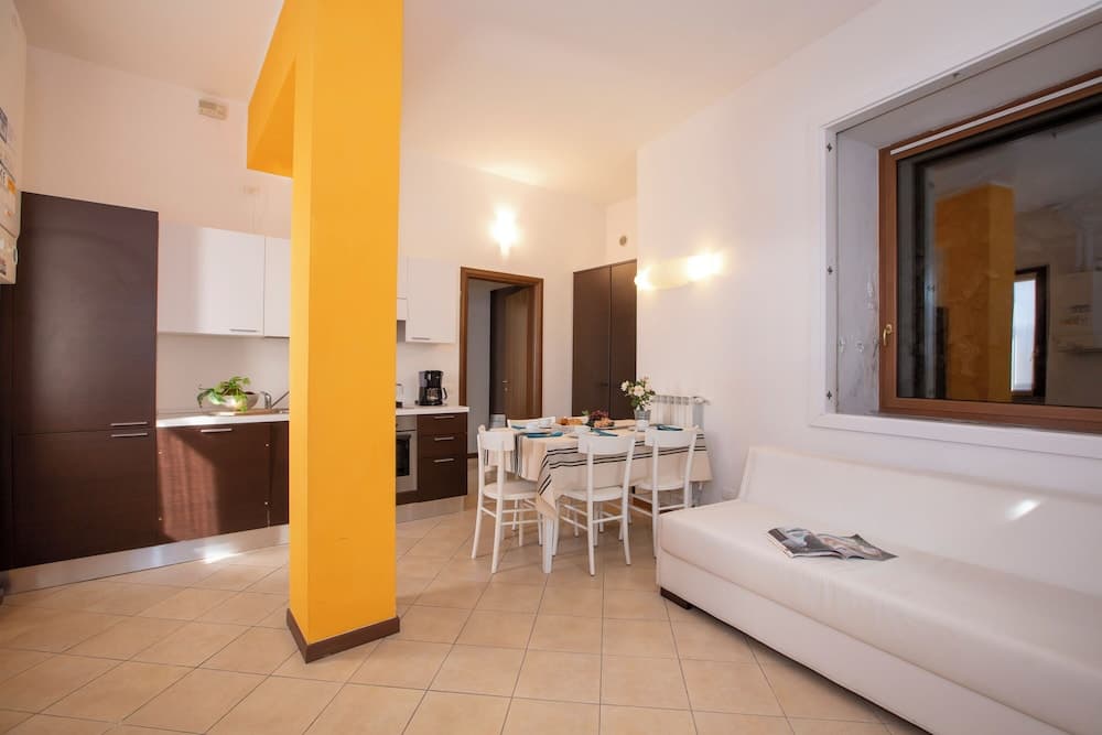 Fontana Del Lago Apt. 7