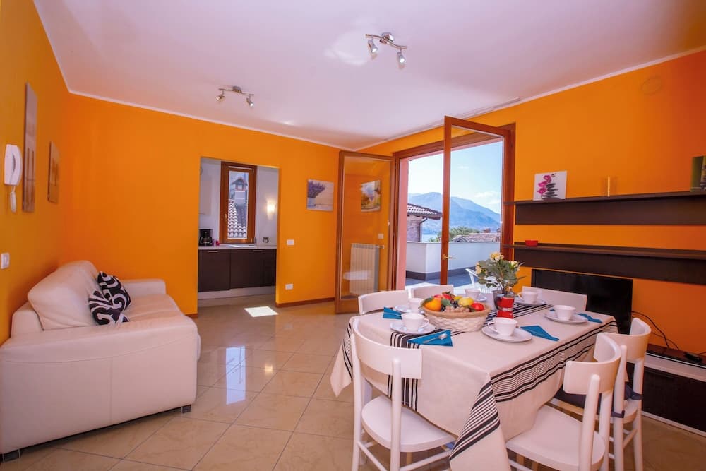 Fontana Del Lago Apt. 7