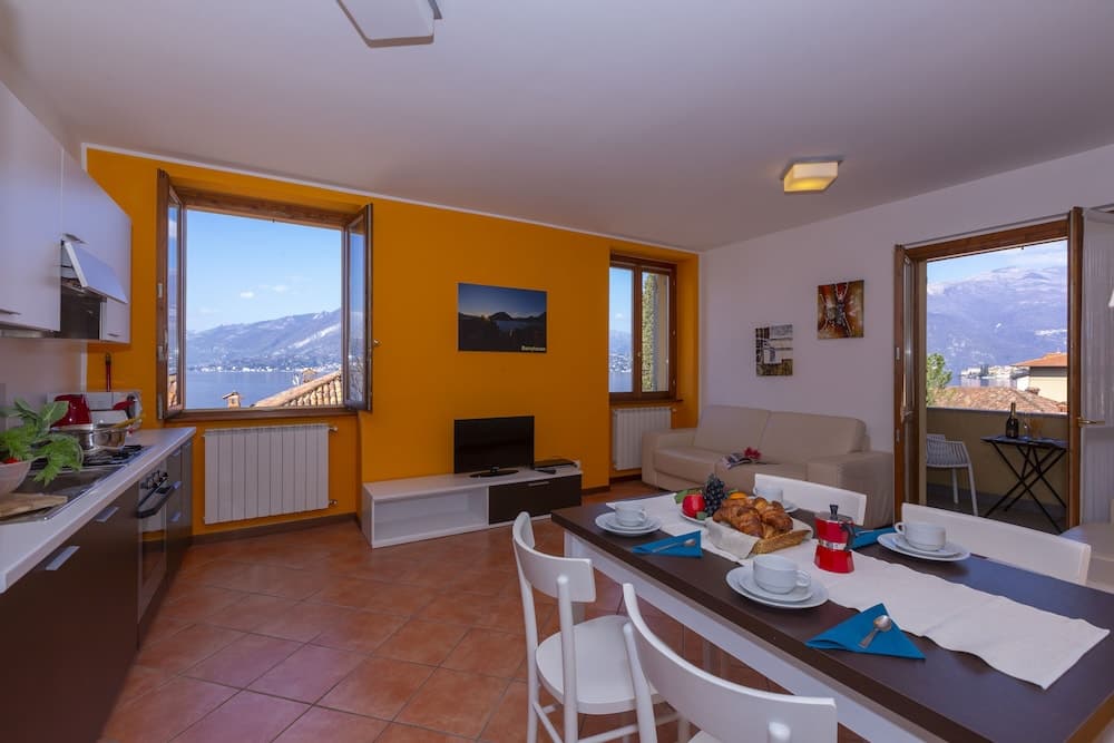 Fontana Del Lago Apt. 11