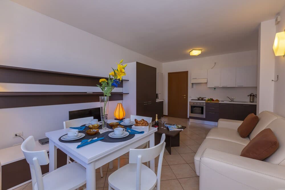 Fontana Del Lago Apt. 13