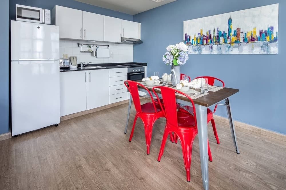 Vibrant Studio in Dubai Marina - Near Metro & Tram