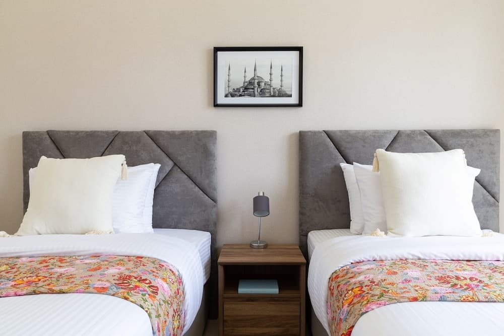 Resplendent 2BR Apartment In The Heart Of Downtown Dubai