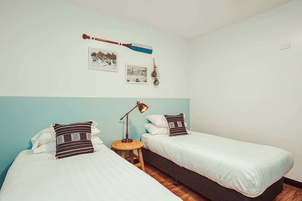 The Surf House - Hostel