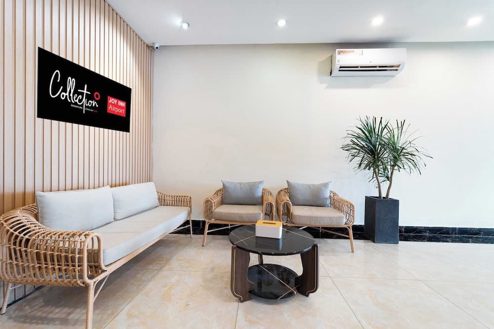 Collection O District Tan Binh Near Airport Formerly Joy Inn